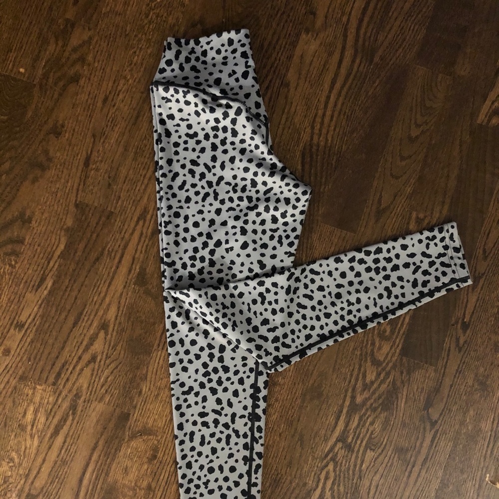 USED ONCE Balance Athletica Snow Leopard Leggings